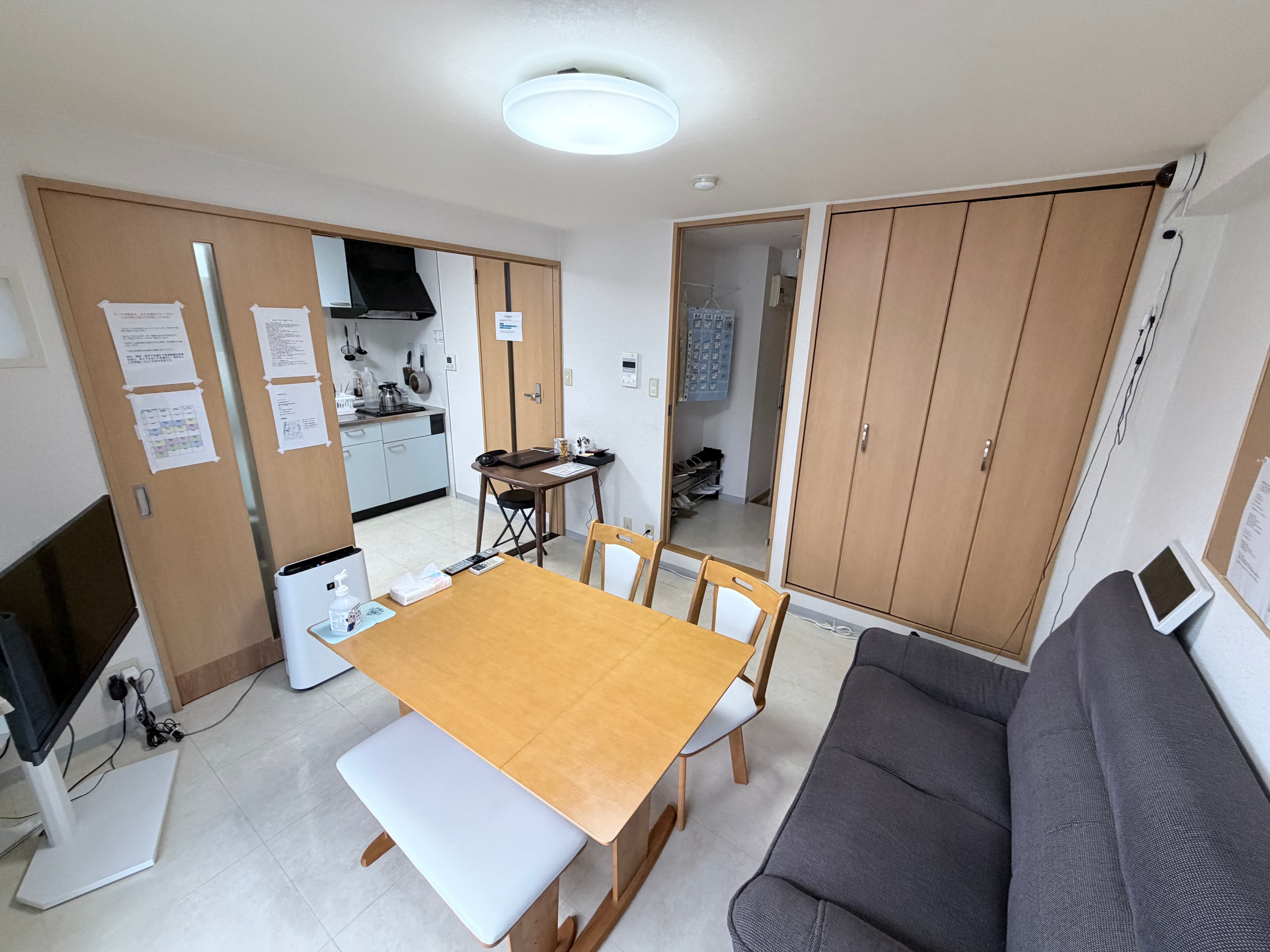 明るい共有ルーム